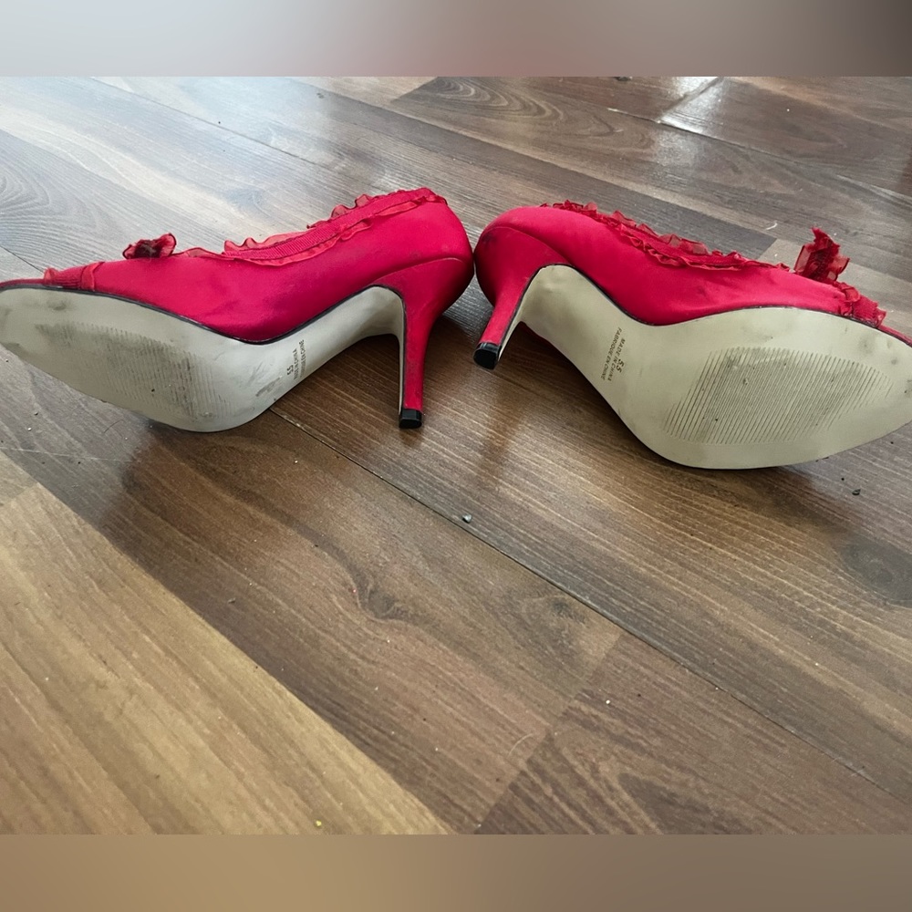 Red shoes - Picture 4 of 4